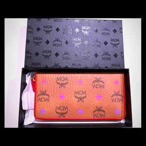 MCM SkyOptics Visetos ZIP Around Wallet